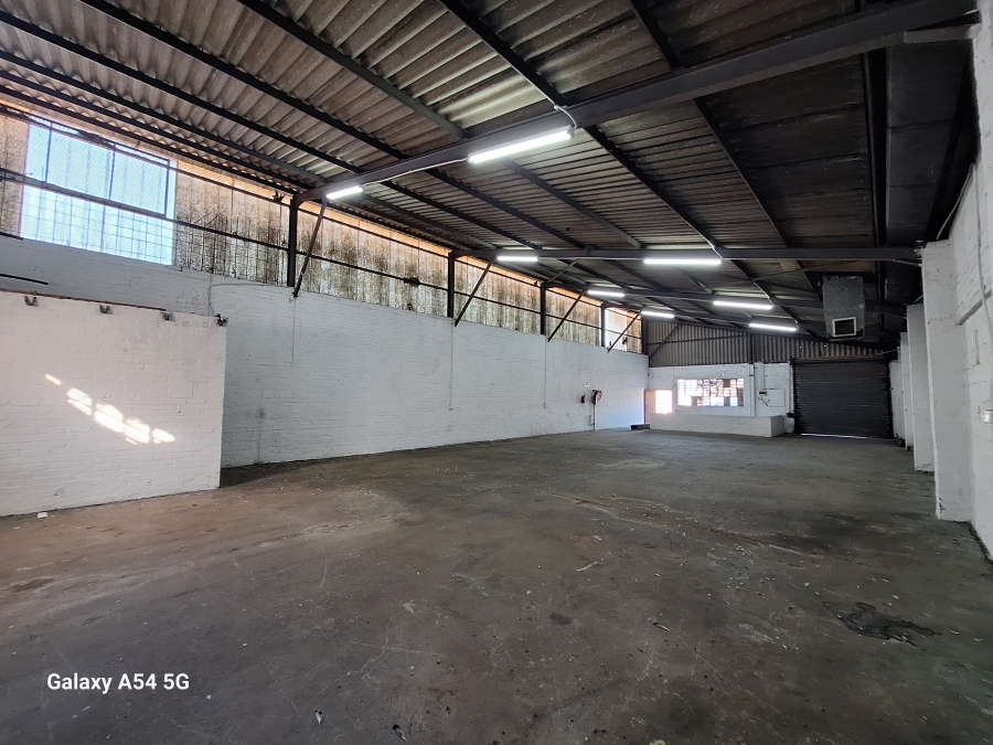 To Let Commercial Property for Rent in Wetton Western Cape